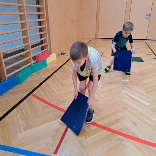 Turnen Frau Holle
